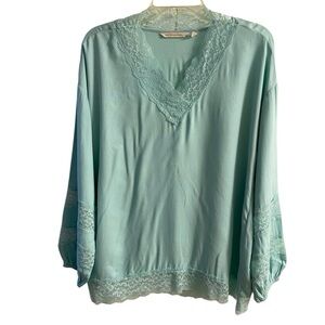 Soft Surroundings Mint Lace-Trim V-Neck Top blouse Medium
